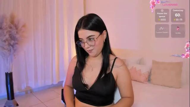 Image 6 of gabi_sanzz_ Stream on Chaturbate on 14 days ago
