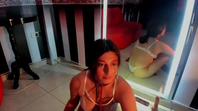 Image 7 of gabieslutty Stream on Chaturbate on 15 months ago