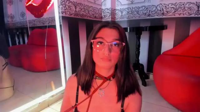 Image 10 of gabieslutty Stream on Chaturbate on 14 months ago