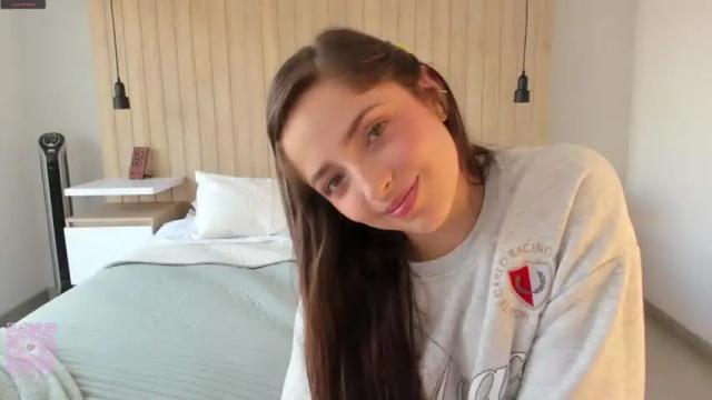 Image 7 of gabrielaa_18 Stream on Chaturbate on 18 months ago