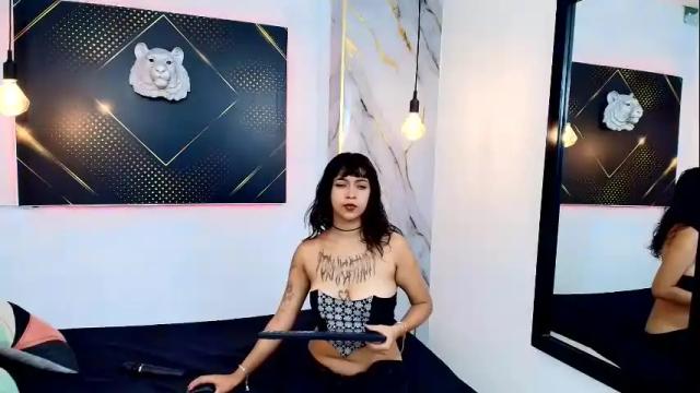 Image 2 of gabrielacortez Stream on Chaturbate on 1 month ago