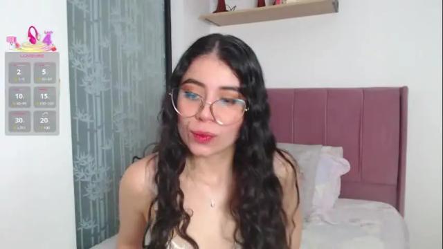 Image 2 of gabrielarossa Stream on Chaturbate on 1 month ago