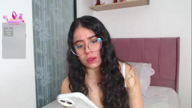 Image 8 of gabrielarossa Stream on Chaturbate on 1 month ago