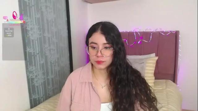 Image 2 of gabrielarossa Stream on Chaturbate on 1 month ago