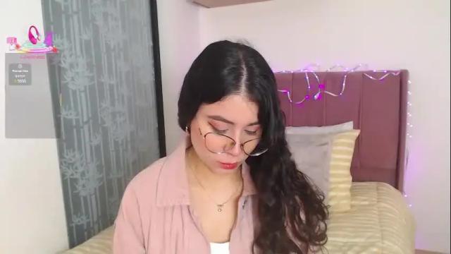 Image 7 of gabrielarossa Stream on Chaturbate on 1 month ago