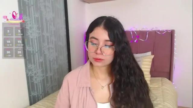 Image 8 of gabrielarossa Stream on Chaturbate on 1 month ago