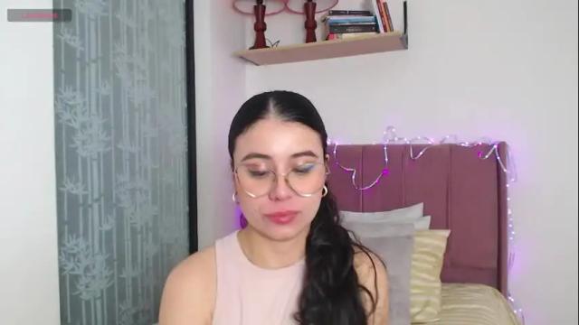 Image 4 of gabrielarossa Stream on Chaturbate on 1 month ago