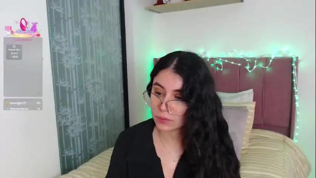 Image 11 of gabrielarossa Stream on Chaturbate on 1 month ago