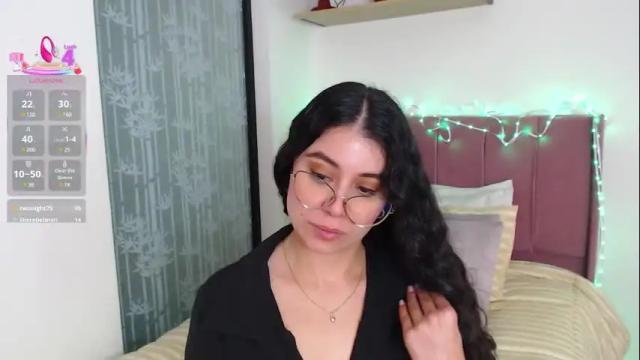 Image 7 of gabrielarossa Stream on Chaturbate on 1 month ago