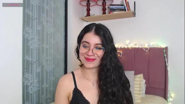 Image 2 of gabrielarossa Stream on Chaturbate on 1 month ago