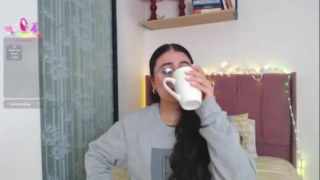 Image 2 of gabrielarossa Stream on Chaturbate on 29 days ago