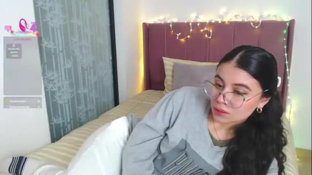 Image 7 of gabrielarossa Stream on Chaturbate on 29 days ago