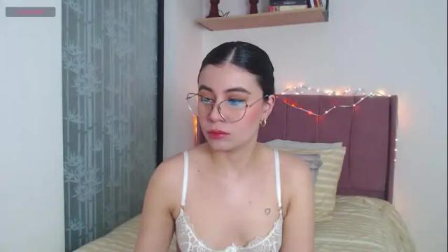 Image 3 of gabrielarossa Stream on Chaturbate on 20 days ago