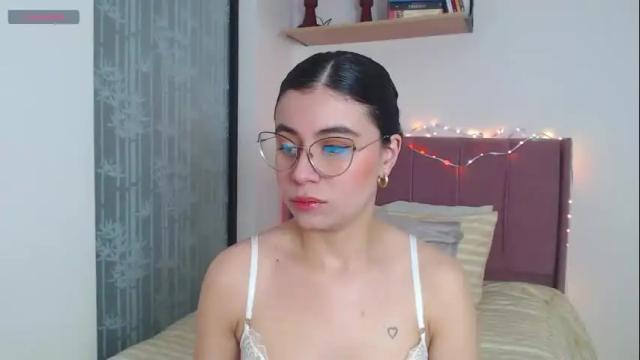 Image 7 of gabrielarossa Stream on Chaturbate on 20 days ago