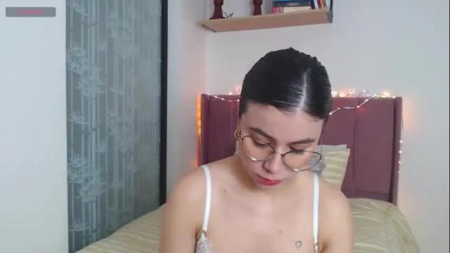 Image 8 of gabrielarossa Stream on Chaturbate on 20 days ago