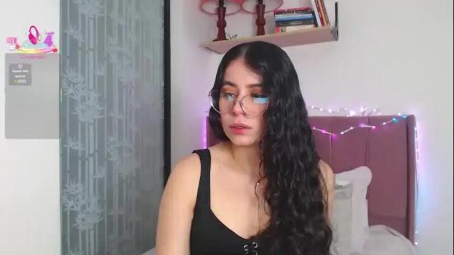 Image 12 of gabrielarossa Stream on Chaturbate on 18 days ago