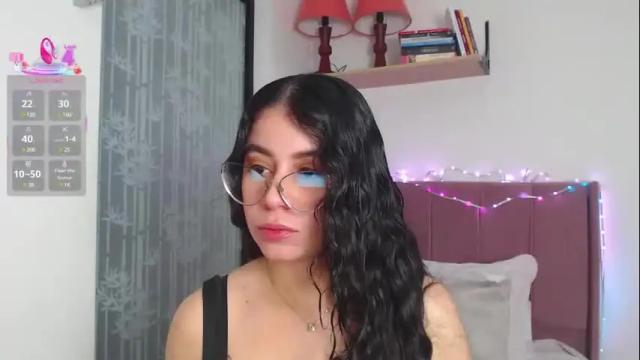 Image 2 of gabrielarossa Stream on Chaturbate on 18 days ago