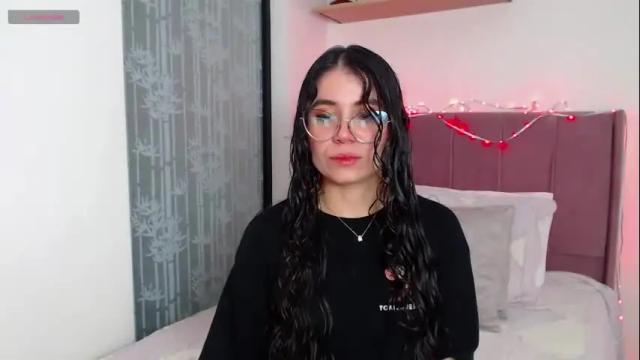 Image 10 of gabrielarossa Stream on Chaturbate on 9 days ago