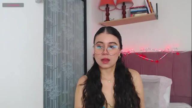 Image 11 of gabrielarossa Stream on Chaturbate on 6 days ago