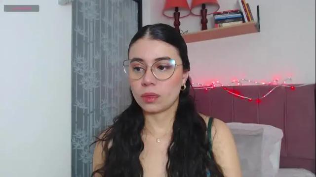 Image 3 of gabrielarossa Stream on Chaturbate on 6 days ago
