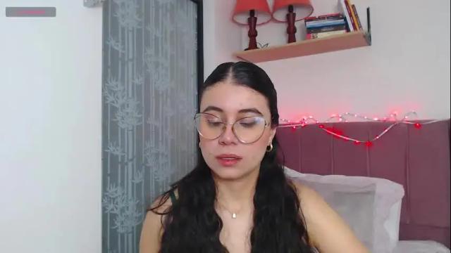 Image 6 of gabrielarossa Stream on Chaturbate on 6 days ago