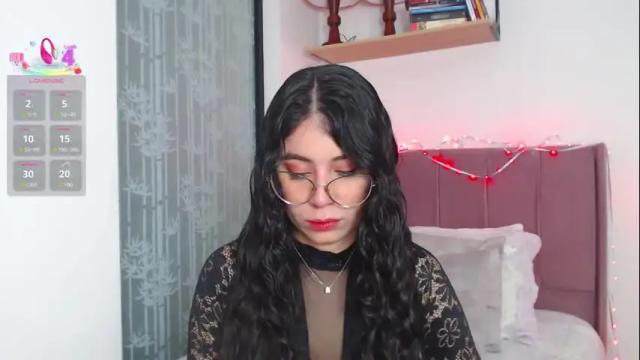 Image 7 of gabrielarossa Stream on Chaturbate on 4 days ago