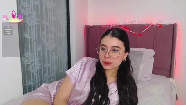 Image 10 of gabrielarossa Stream on Chaturbate on 3 days ago