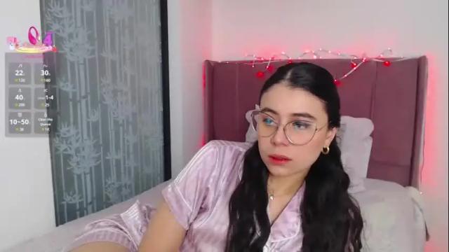 Image 4 of gabrielarossa Stream on Chaturbate on 3 days ago