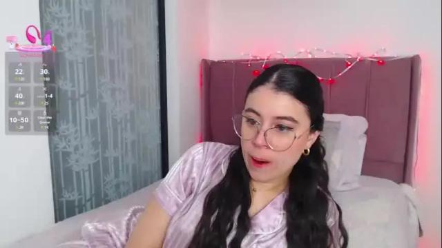 Image 7 of gabrielarossa Stream on Chaturbate on 3 days ago