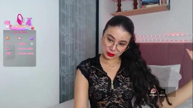 Image 2 of gabrielarossa Stream on Chaturbate on 2 months ago