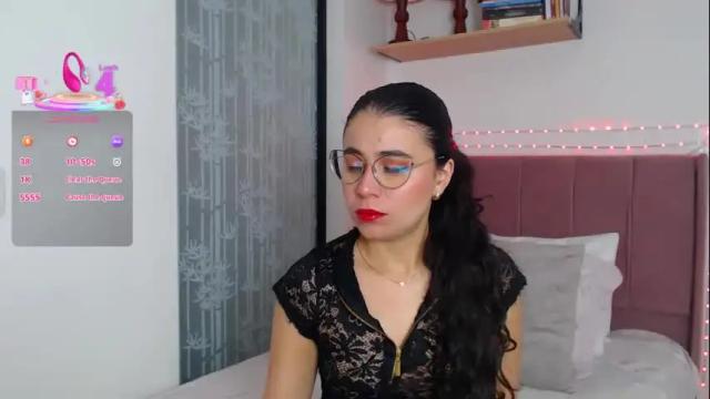 Image 6 of gabrielarossa Stream on Chaturbate on 2 months ago