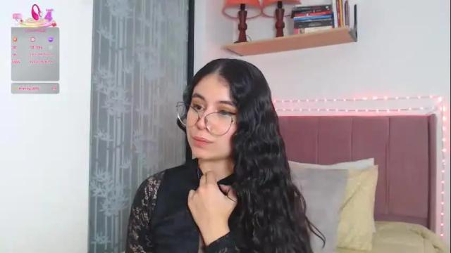 Image 12 of gabrielarossa Stream on Chaturbate on 2 months ago