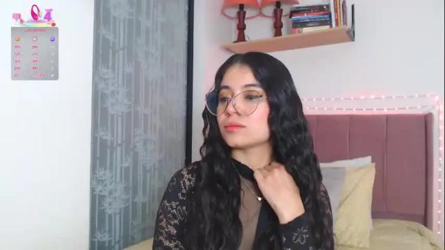 Image 3 of gabrielarossa Stream on Chaturbate on 2 months ago