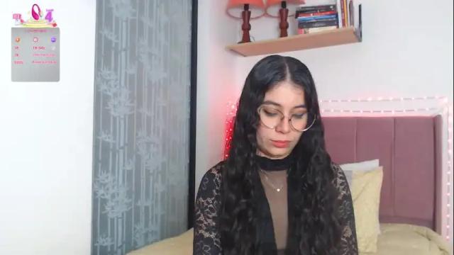 Image 7 of gabrielarossa Stream on Chaturbate on 2 months ago