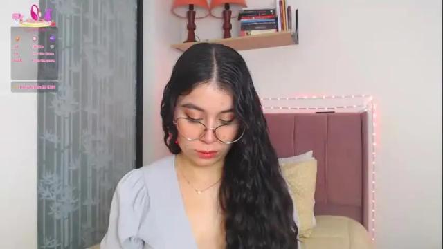 Image 2 of gabrielarossa Stream on Chaturbate on 2 months ago