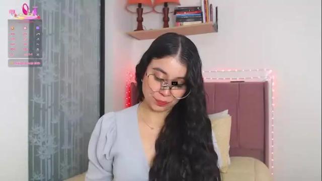 Image 6 of gabrielarossa Stream on Chaturbate on 2 months ago