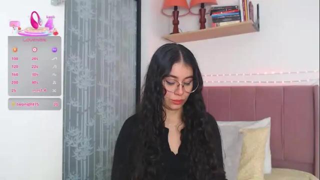 Image 10 of gabrielarossa Stream on Chaturbate on 1 month ago