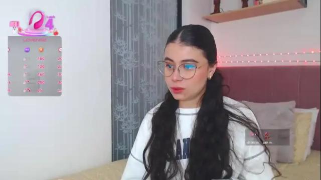 Image 3 of gabrielarossa Stream on Chaturbate on 1 month ago