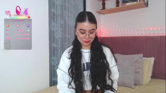 Image 4 of gabrielarossa Stream on Chaturbate on 1 month ago