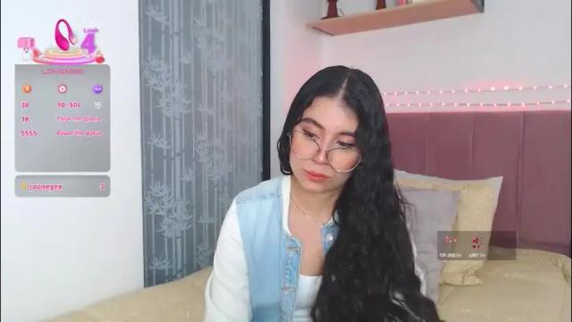 Image 11 of gabrielarossa Stream on Chaturbate on 1 month ago
