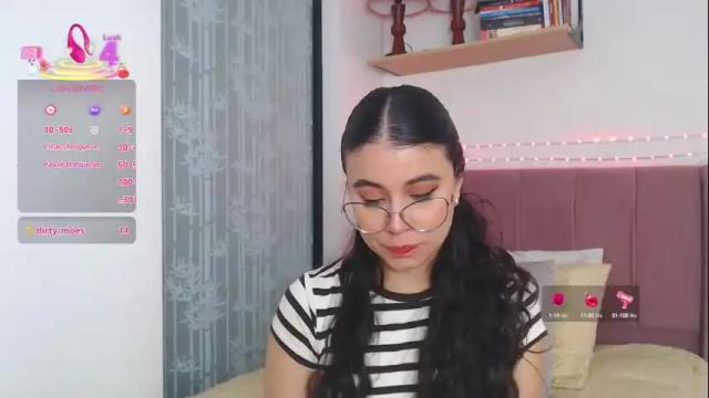 Image 7 of gabrielarossa Stream on Chaturbate on 1 month ago