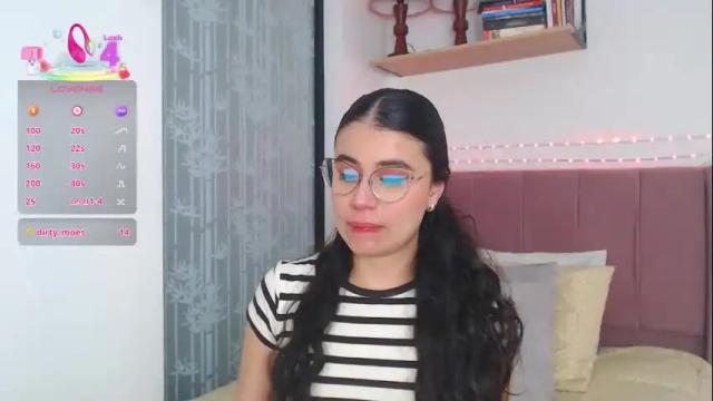 Image 8 of gabrielarossa Stream on Chaturbate on 1 month ago