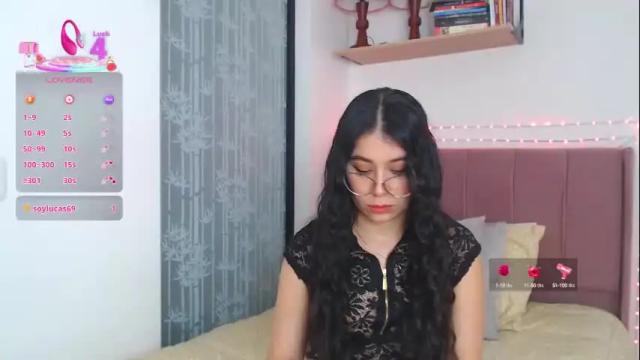 Image 10 of gabrielarossa Stream on Chaturbate on 1 month ago