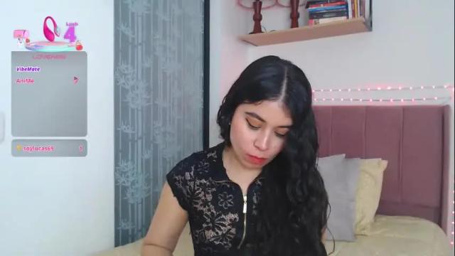 Image 7 of gabrielarossa Stream on Chaturbate on 1 month ago