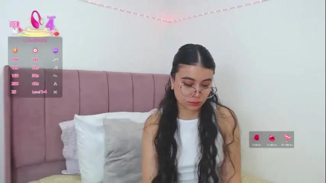 Image 3 of gabrielarossa Stream on Chaturbate on 1 month ago