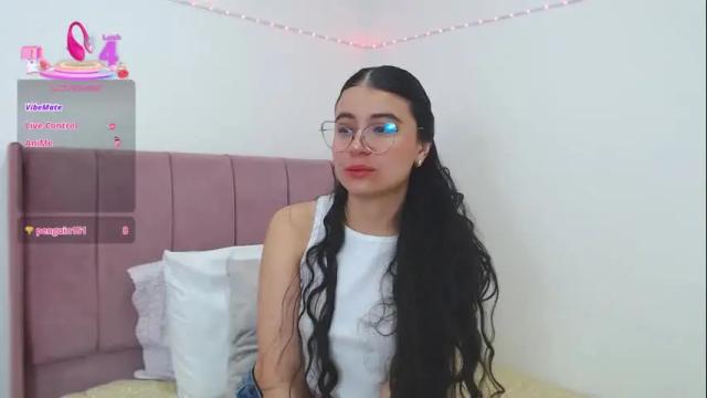 Image 4 of gabrielarossa Stream on Chaturbate on 1 month ago