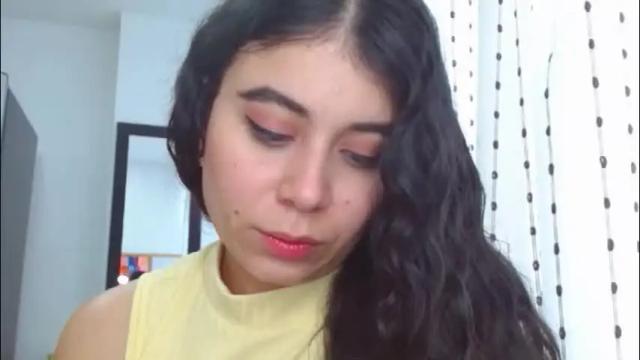 Image 11 of gabrielarossa Stream on Chaturbate on 2 days ago