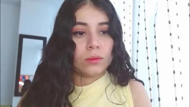 Image 2 of gabrielarossa Stream on Chaturbate on 2 days ago