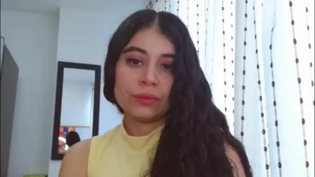 Image 4 of gabrielarossa Stream on Chaturbate on 2 days ago