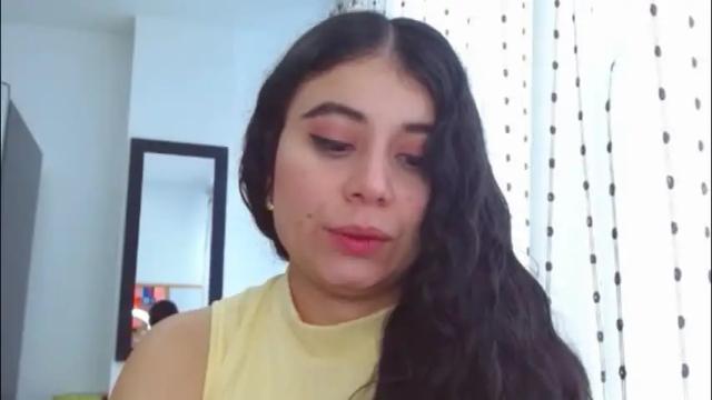 Image 8 of gabrielarossa Stream on Chaturbate on 2 days ago